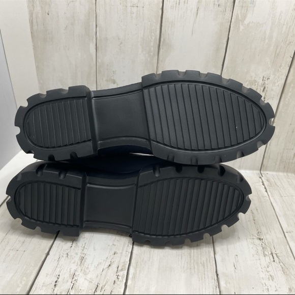 New Agl Maxine Patent Leather Lugged Sole Chelsea Boots in Navy/Midnight Size 6 - Picture 16 of 16